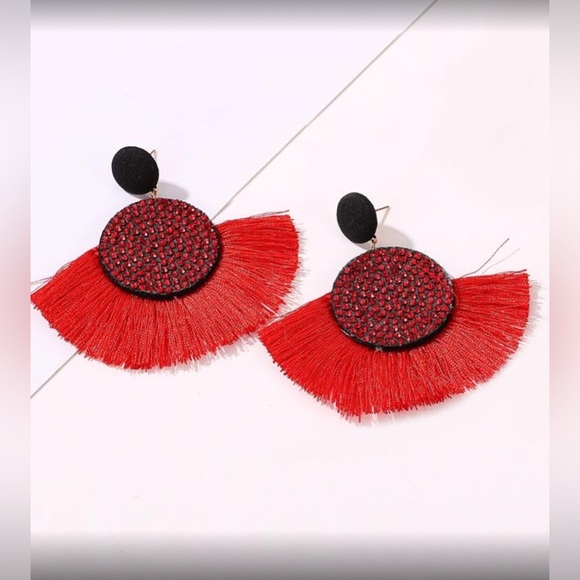 ✨NEW Elegant Red and Black Tribal Tassel Bohemian Statement Earrings - Picture 3 of 3